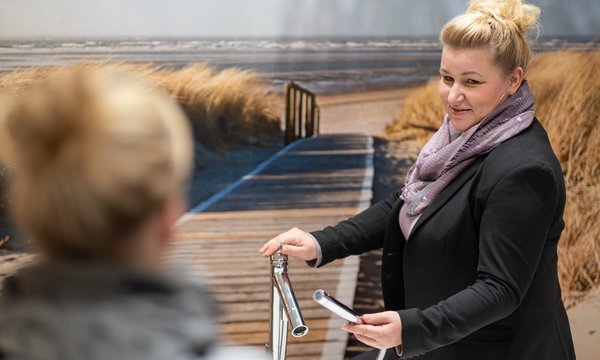 Beratungsgespräch WaschSalon - Ihre Badausstellung Handelshof Stendal